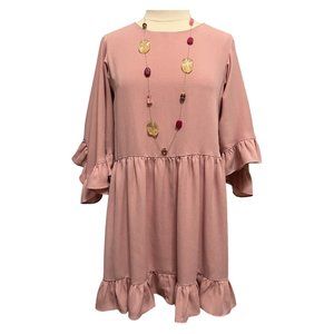 Short pink ruffled dress